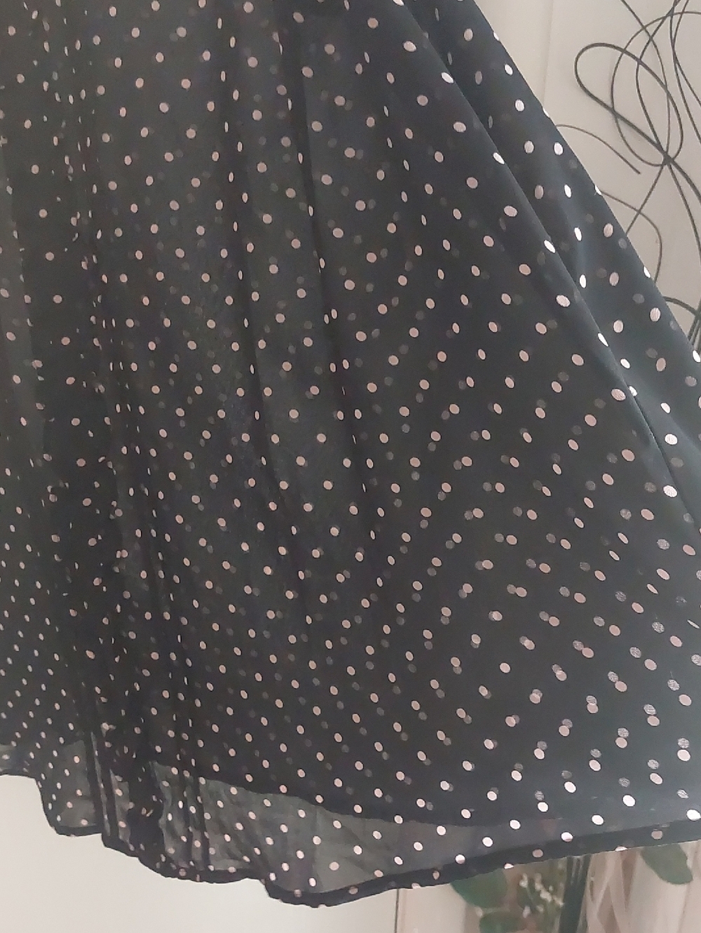 Torrid Black Polka Dot Sleeveless Sheer Ruffle Blouse Plus Sz 2 - Picture 12 of 15